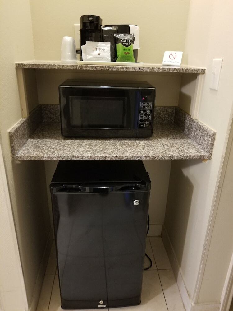 Hotel Baymont Inn & Suites Victoria