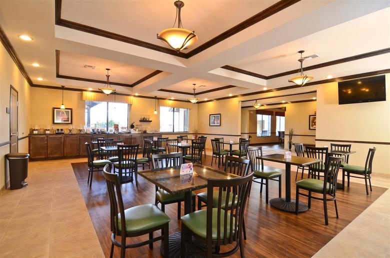 Hotel Best Western Plus Emory At Lake Fork Inn & Suites