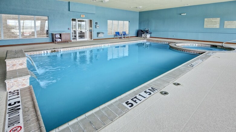 Holiday Inn Express Hotel & Suites Corsicana