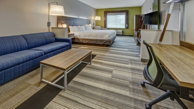 Holiday Inn Express Hotel & Suites Corsicana
