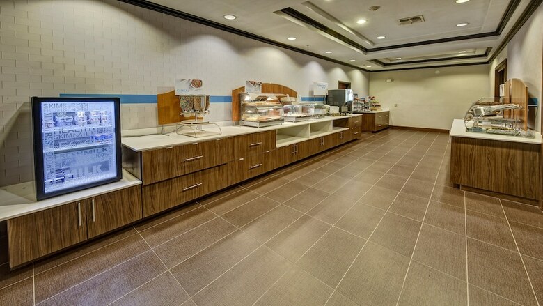 Holiday Inn Express Hotel & Suites Corsicana