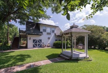 Bed & Breakfast Texas White House