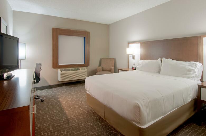 Holiday Inn Express Hotel & Suites Spence Lane