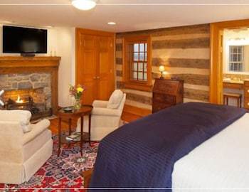 Bed & Breakfast Hillbrook Inn