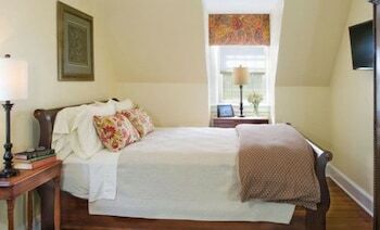 Bed & Breakfast Hillbrook Inn