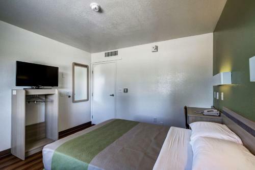 Motel 6 Salt Lake City South - Midvale