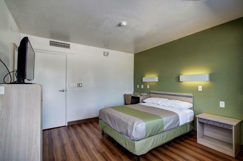 Motel 6 Salt Lake City South - Midvale