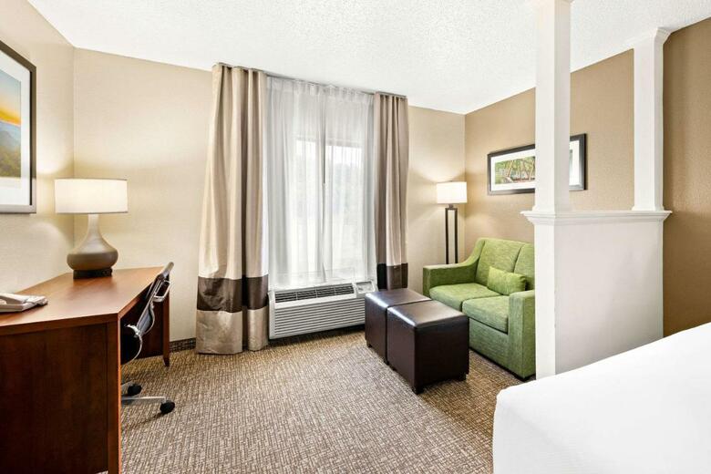 Hotel Comfort Suites Abingdon
