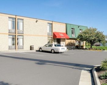 Hotel Econo Lodge North