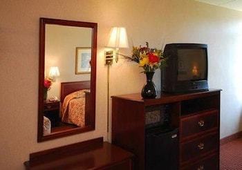 Hotel Econo Lodge North