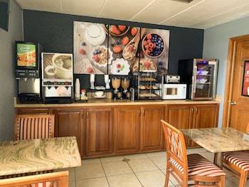Hotel Econo Lodge North