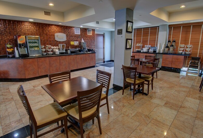 Hotel Sleep Inn & Suites