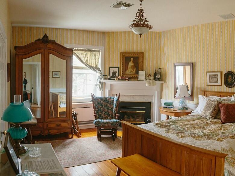 Cave Hill Farm Bed And Breakfast