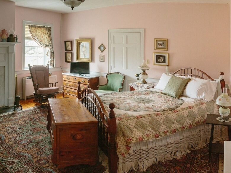 Cave Hill Farm Bed And Breakfast