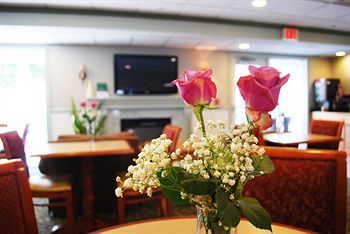 Hotel Cresthill Suites Syracuse