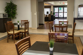 Hotel Sleep Inn And Suites