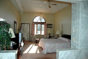 Hotel Lockport Inn & Suites