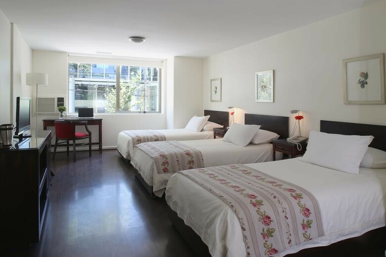 Mr. Express Ex Hotel Neruda Express