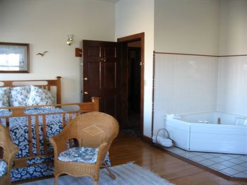 The Karsten Hotel