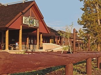 Posada Old Faithful Snow Lodge & Cabins