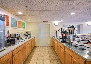 Hotel Comfort Inn & Suites