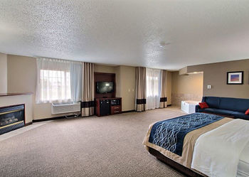 Hotel Comfort Inn & Suites