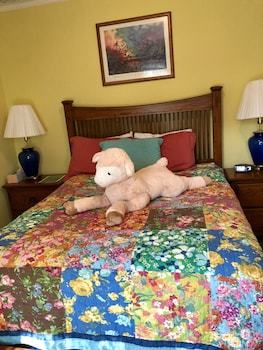 Rainbow Ridge Farms Bed And Breakfast