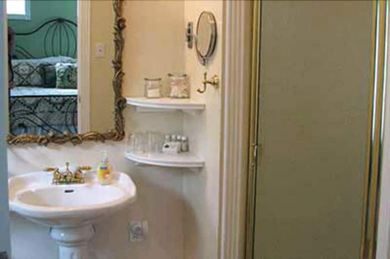 White Oak Manor Bed & Breakfast