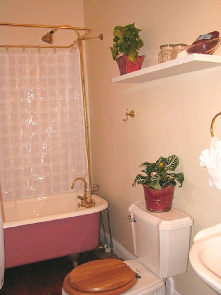 White Oak Manor Bed & Breakfast