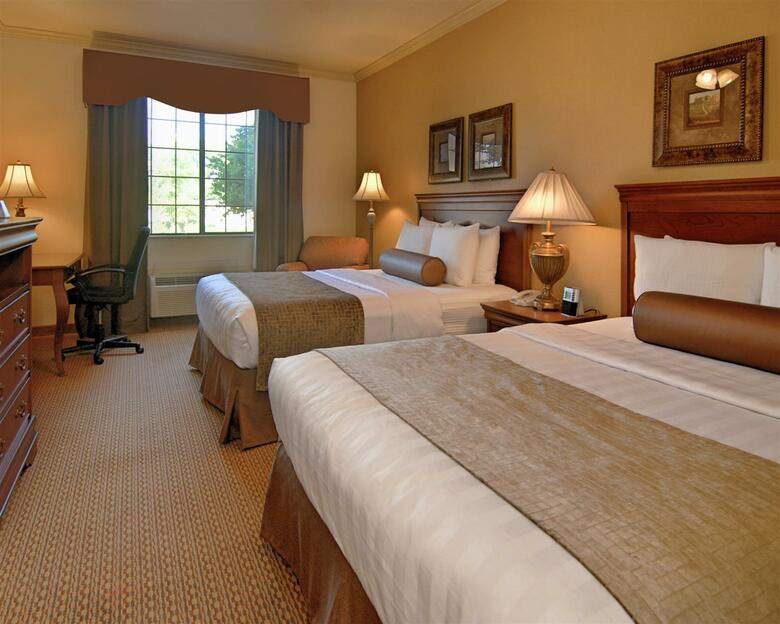 Hotel Best Western Plus Crown Colony Inn & Suites