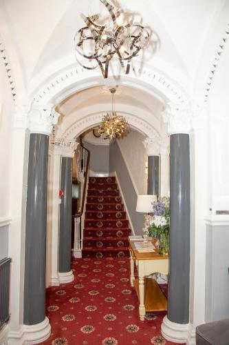 Bed & Breakfast Kynance House