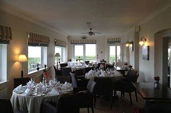 Hostal The Cliff House Hotel