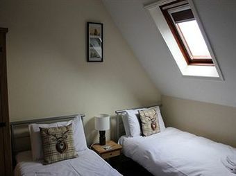 Hotel Elmfield Guest Accommodation