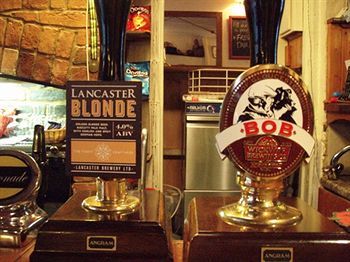 Hostal The Crown And Anchor