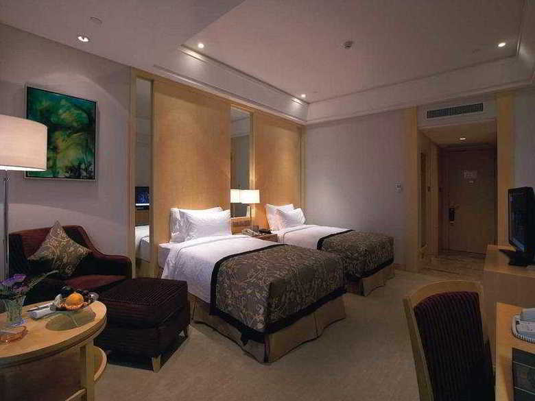 Hotel Howard Johnson Plaza Ningbo