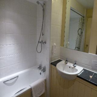 The Bridge House Hotel