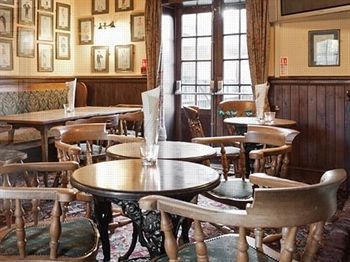 Hostal St Marys Gate Inn