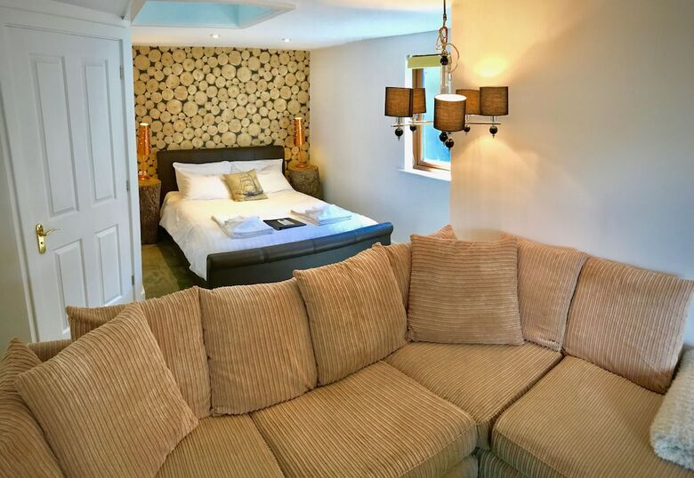 Hotel Thatched Cottage