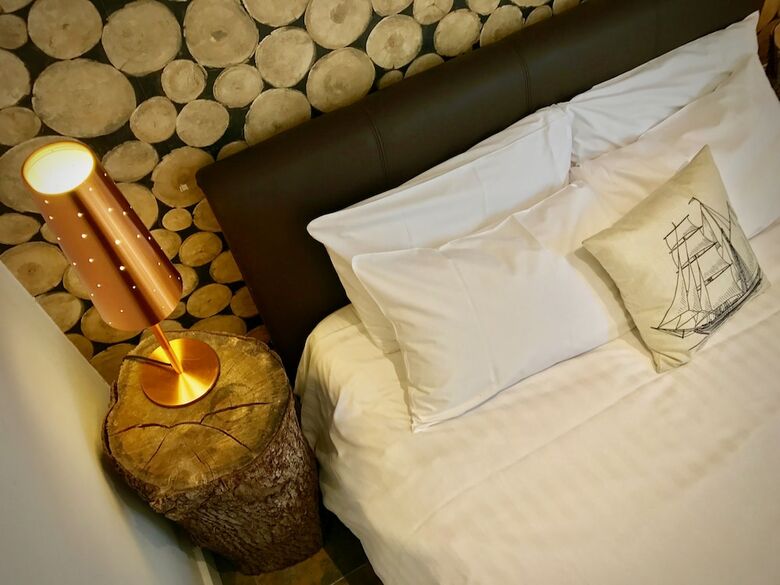 Hotel Thatched Cottage