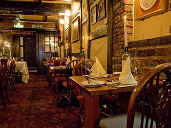 Hostal Dun Cow Inn