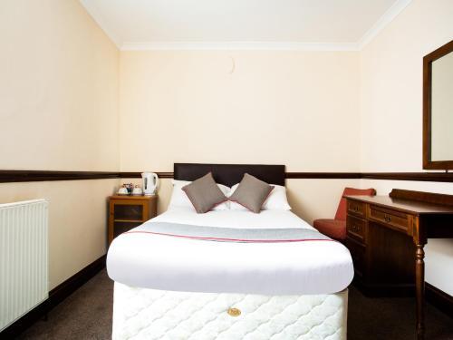 Hostal The Brunel Inn