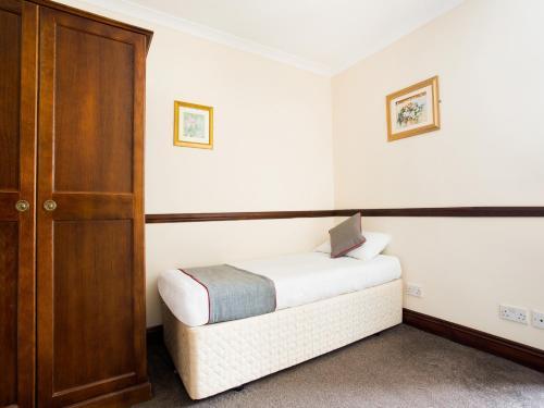 Hostal The Brunel Inn