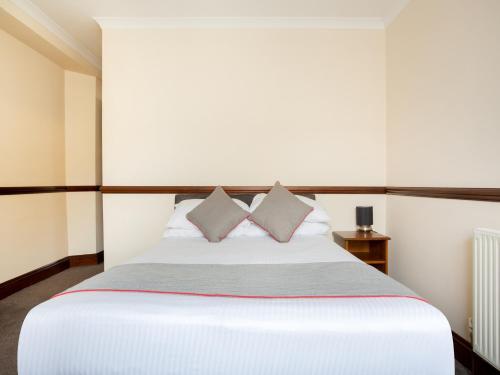 Hostal The Brunel Inn