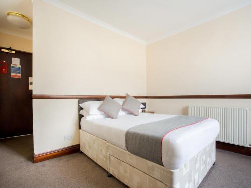 Hostal The Brunel Inn