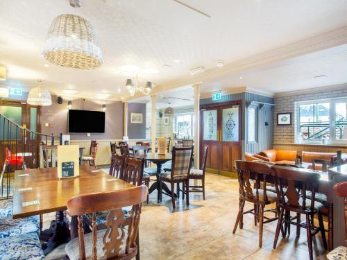 Hostal The Brunel Inn