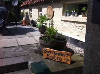 Hostal The Crown & Kitchen