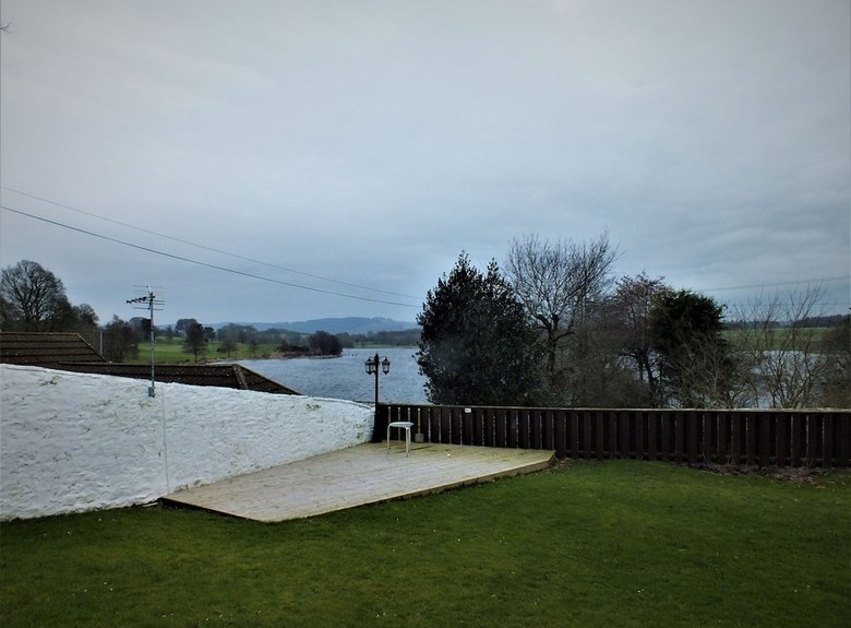 Hostal The Crown Hotel