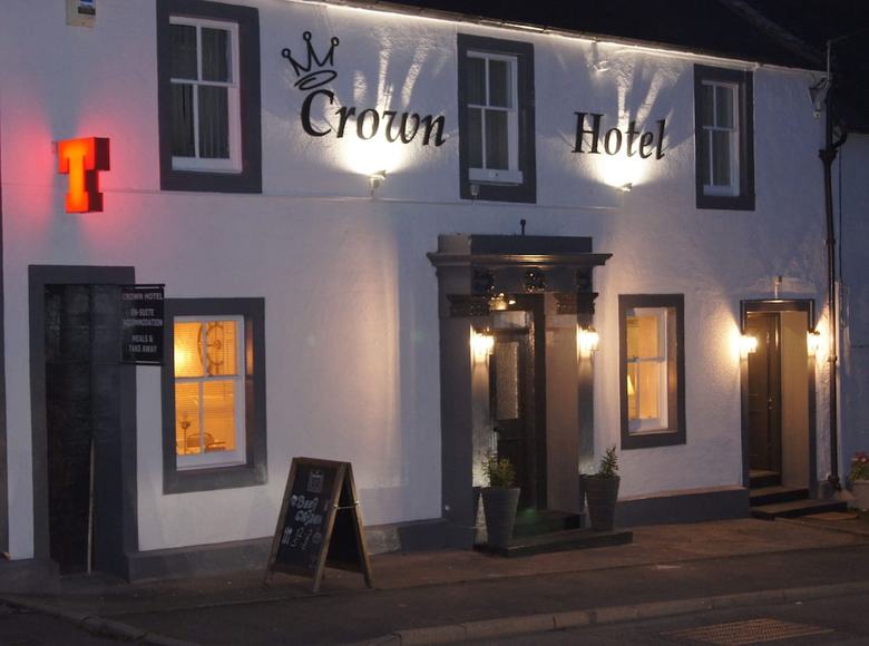 Hostal The Crown Hotel