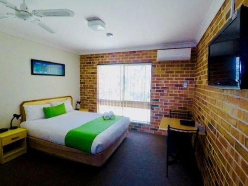 Golf View Motel