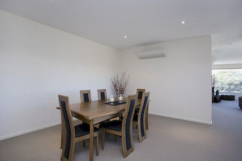 Two Bays Apartments